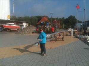 Preparing the mast for storage in Germany